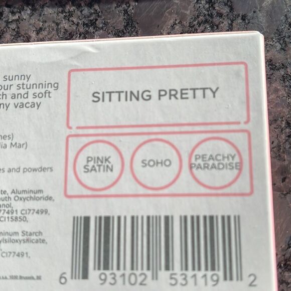 OFRA MIDI Palette Sitting Pretty blushes in peach & soft pink + peach glow - Picture 5 of 5